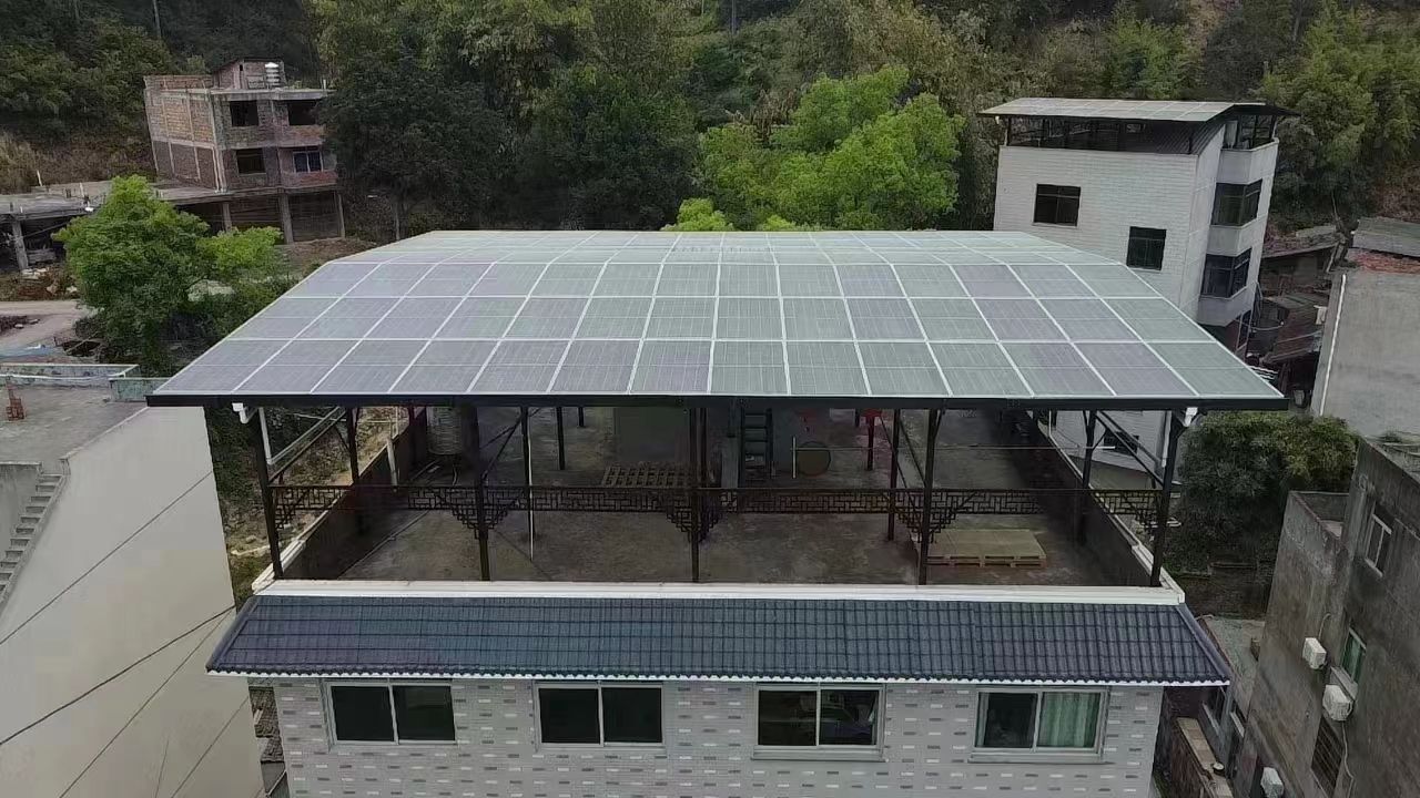 白山15kw+10kwh自建别墅家庭光伏储能系统